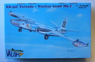 Thumbnail VALOM 72122 RB-45C TORNADO AND NUCLEAR BOMB Mk.7